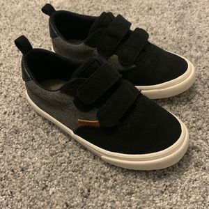 Old Navy Boys Velcro Sneakers